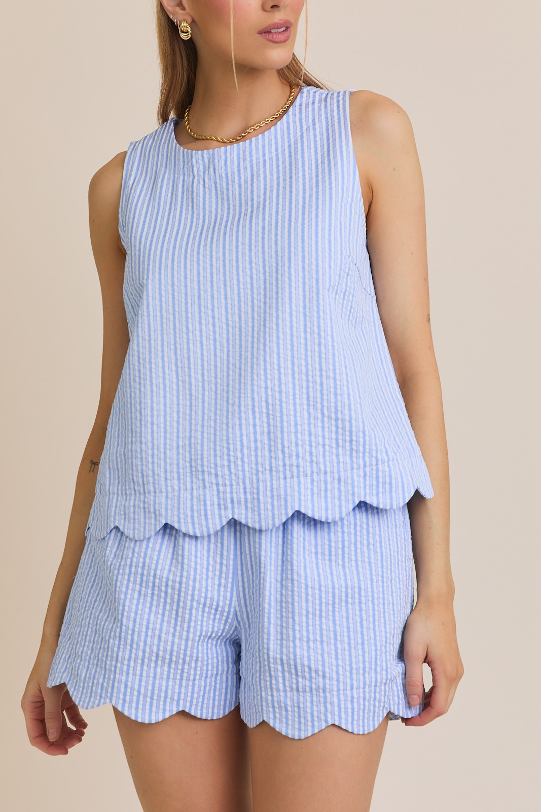 Scallop Hem Sleeveless Top