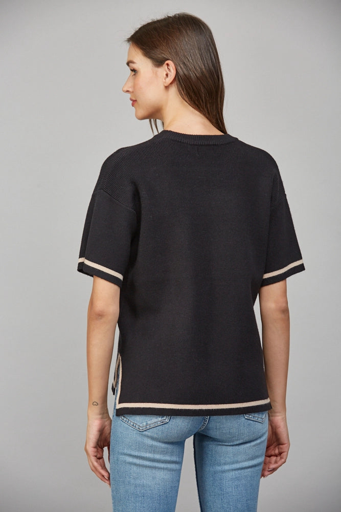 black short sleeve sweater beige detail 4