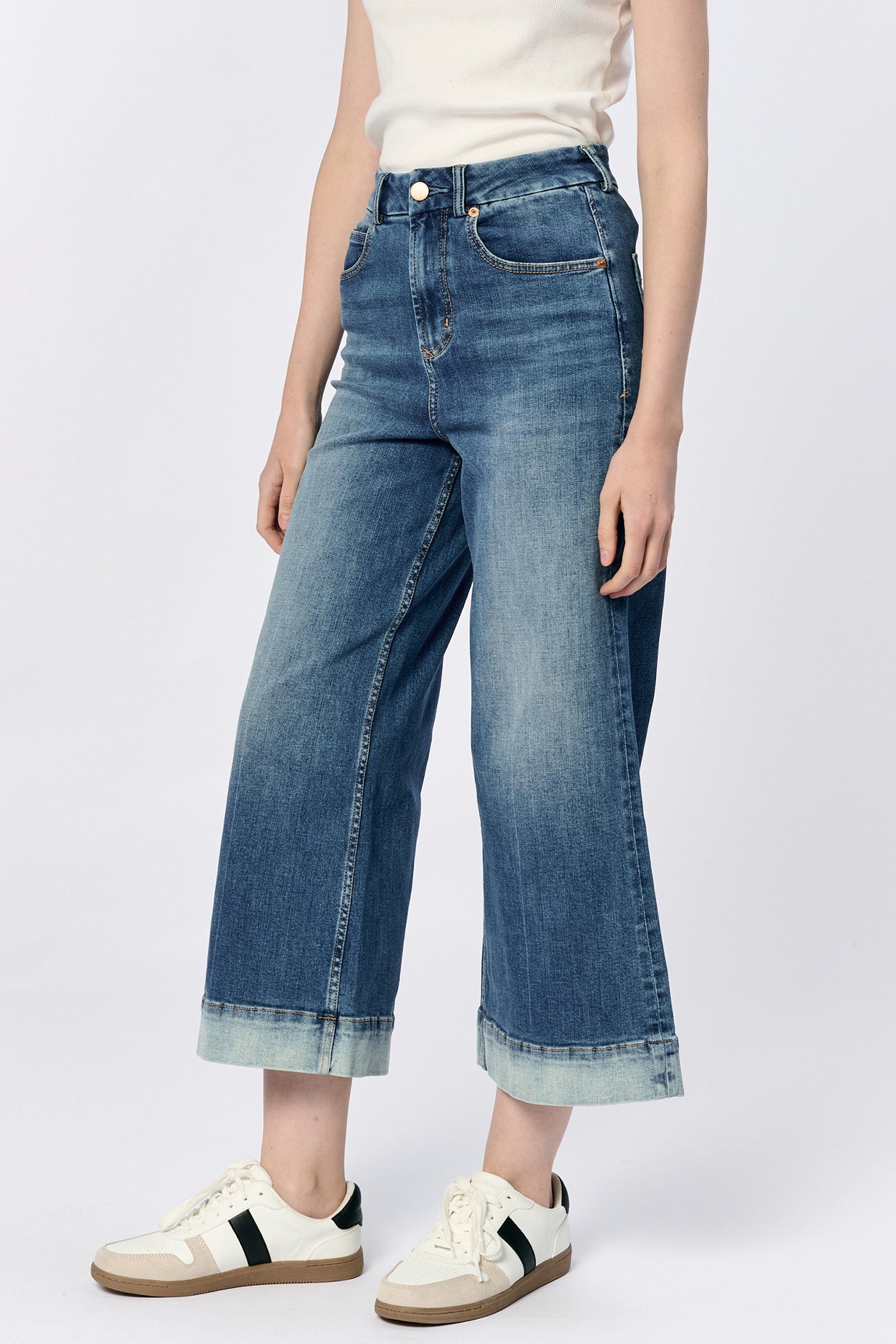 denim cropped jeans cuffed