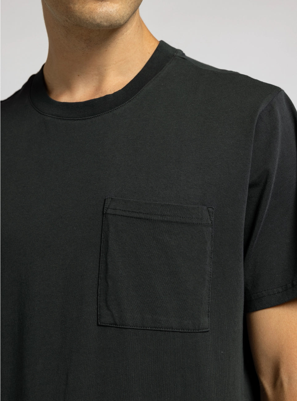 Men's Basic Pocket Tee