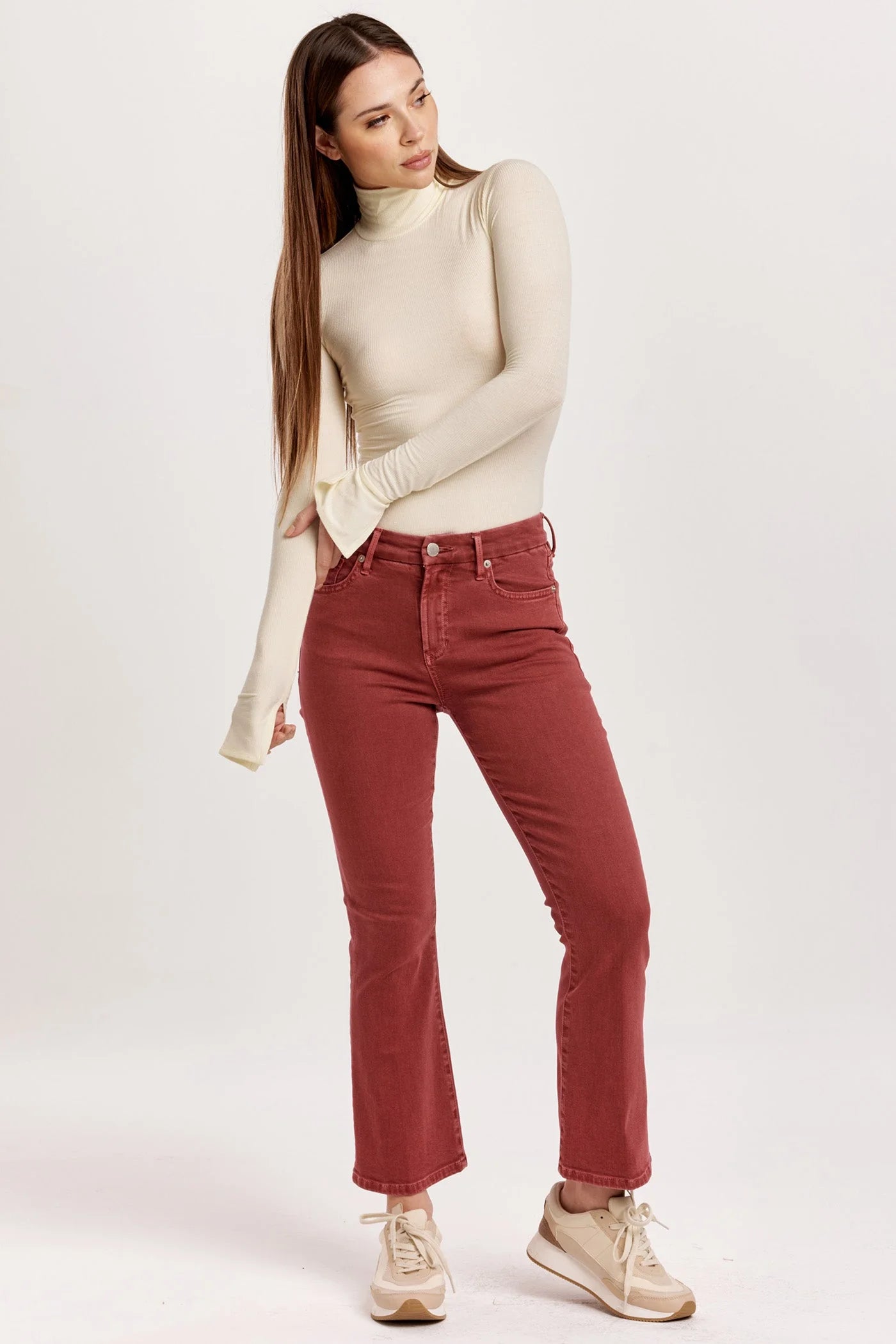 HIDDEN Curvy Flare Red Jean