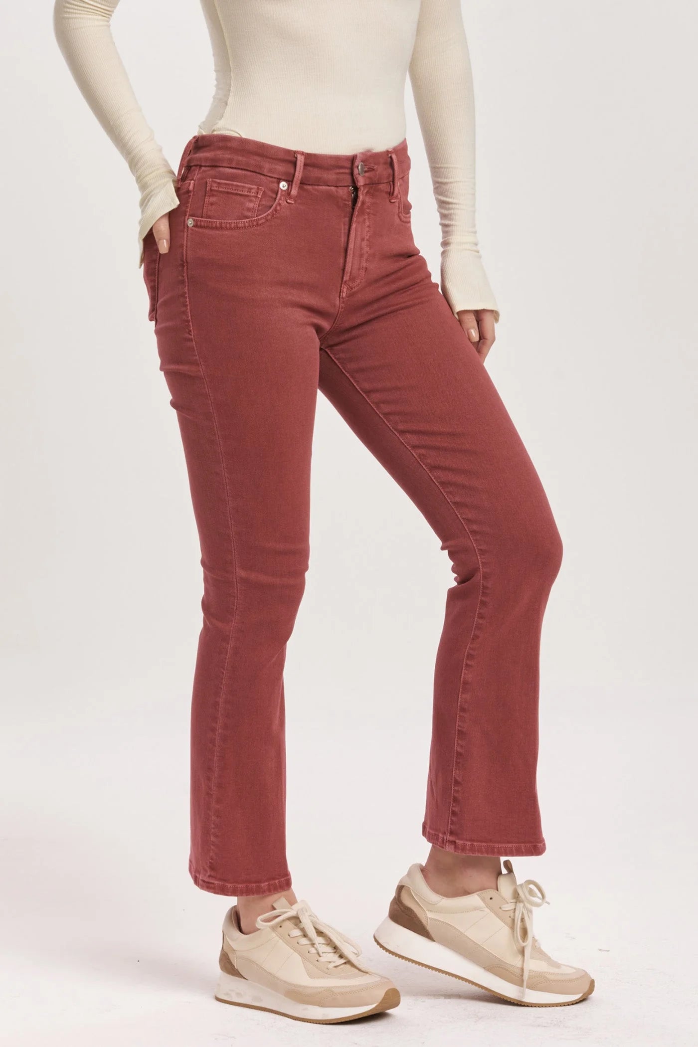 HIDDEN Red Flare Curvy Jean