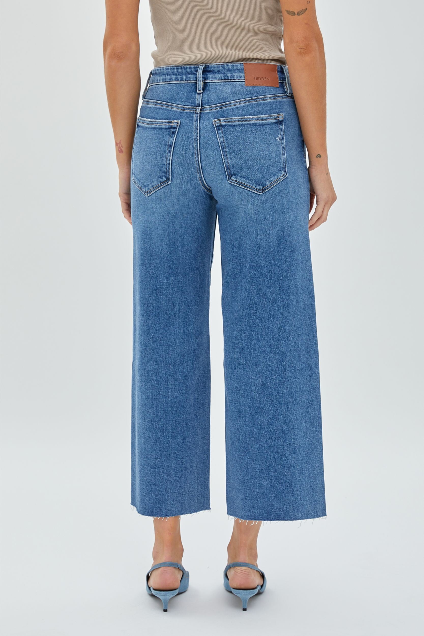 HIDDEN Wide Leg Medium Straight Jean