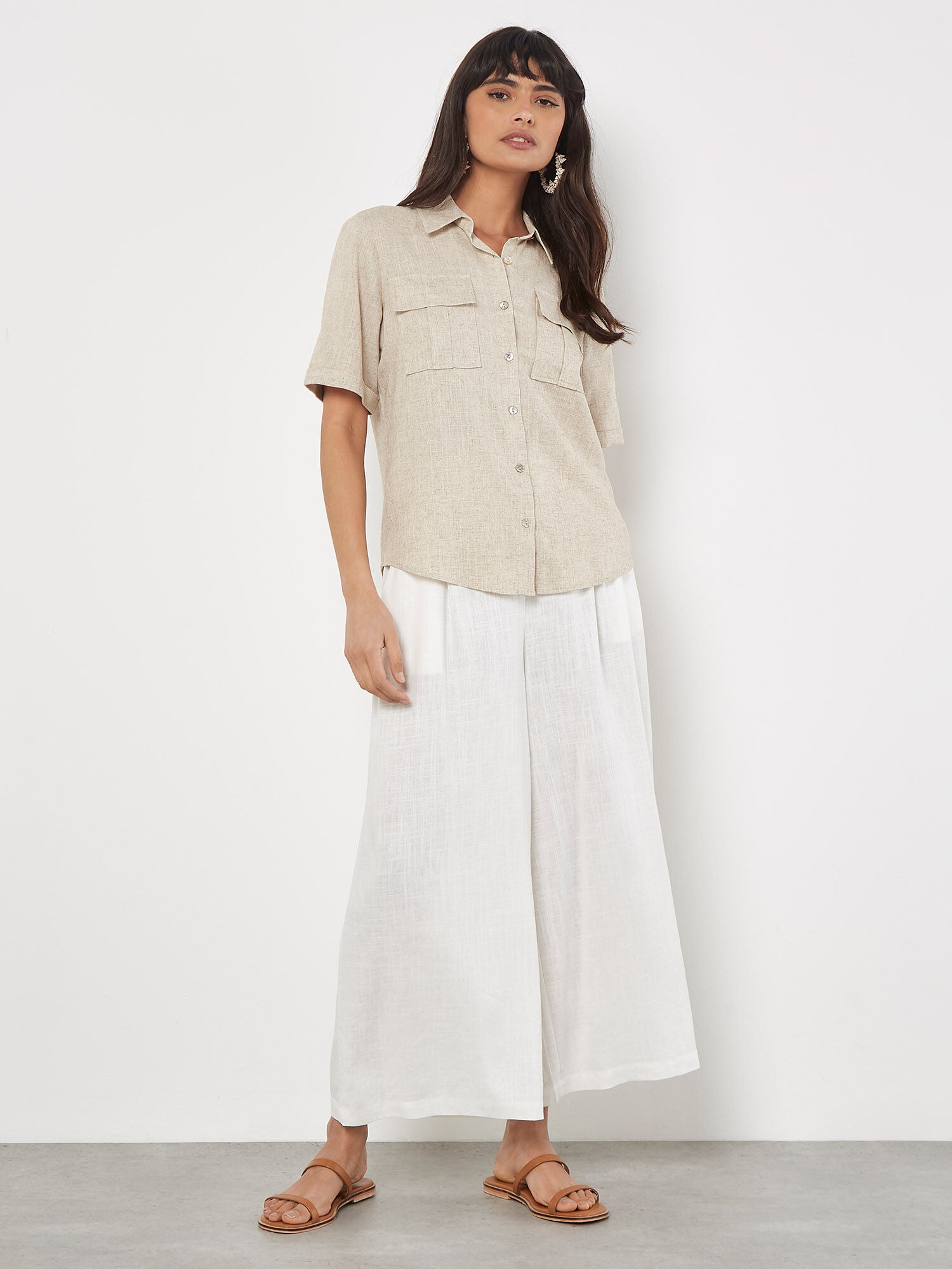 Oatmeal Linen Top With Double Breast Pockets