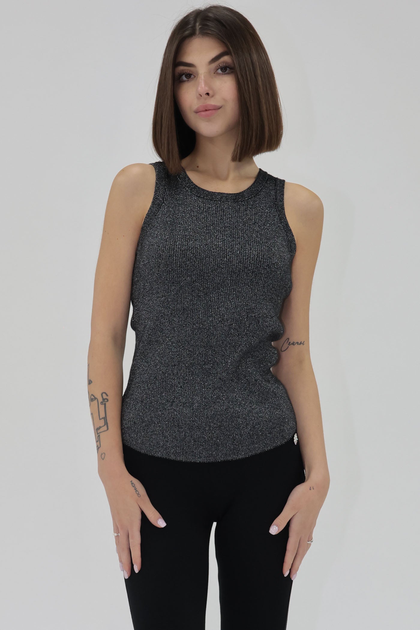 black metallic ribbed tank