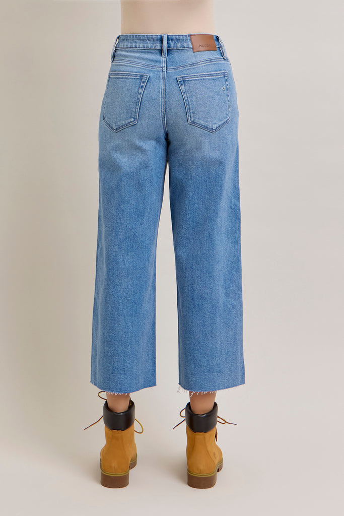 nori cropped back view