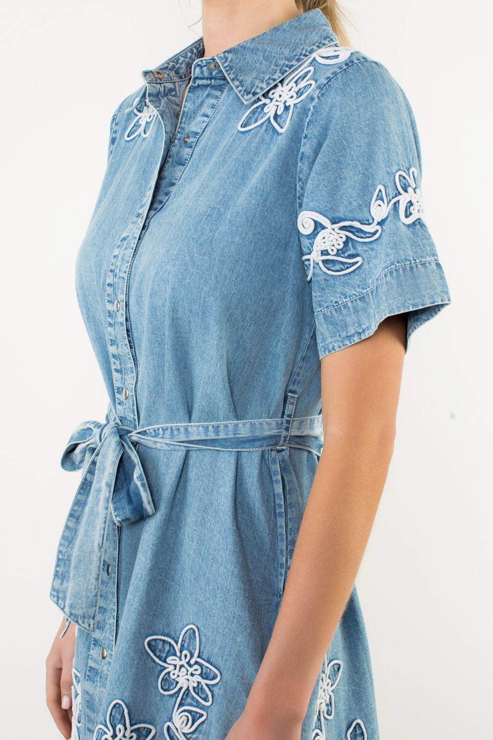 snap closure chambray dress with belt and white embroidery